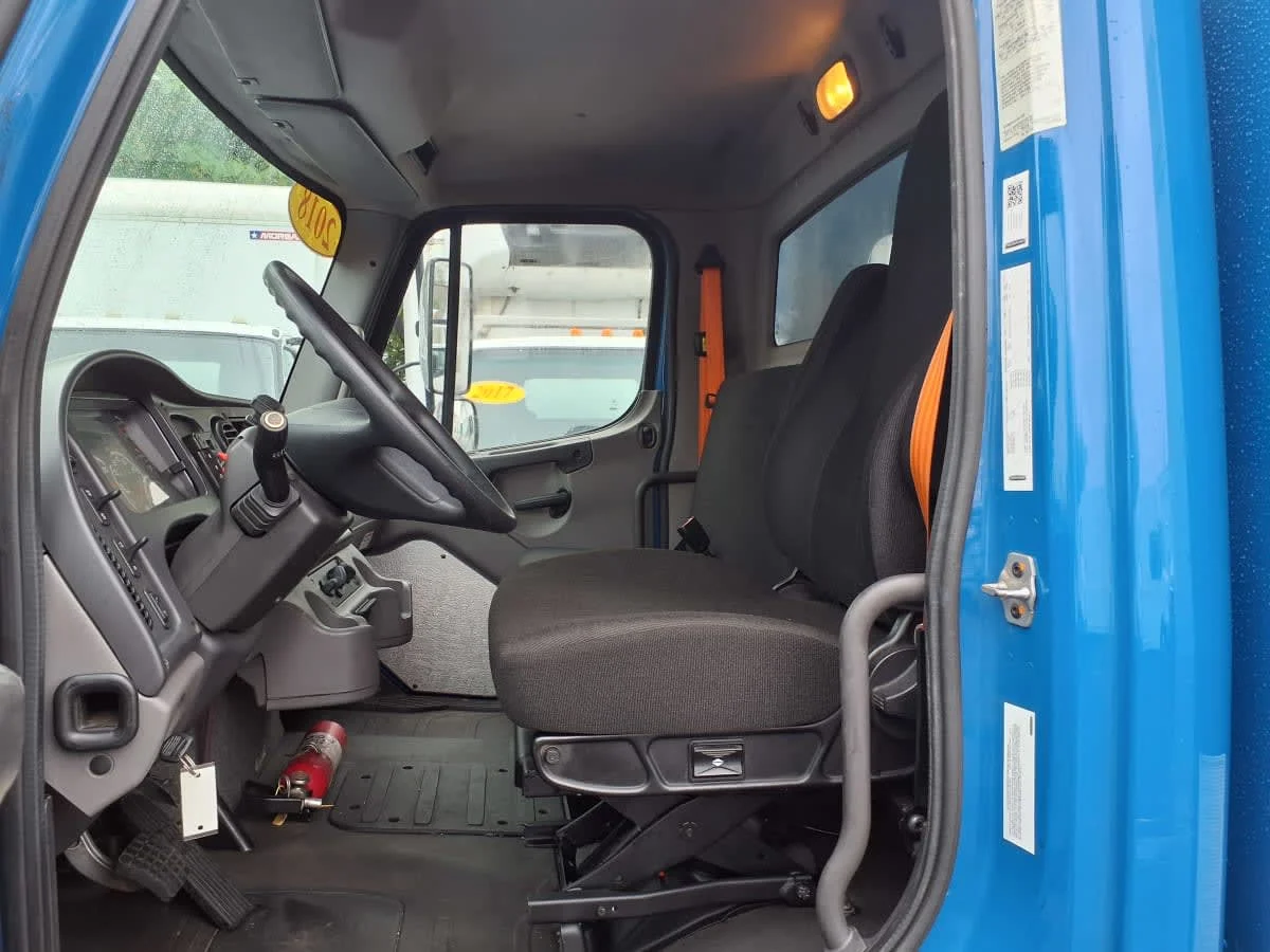 2018 Freightliner M2 106 in Bensalem, PA — photo 7