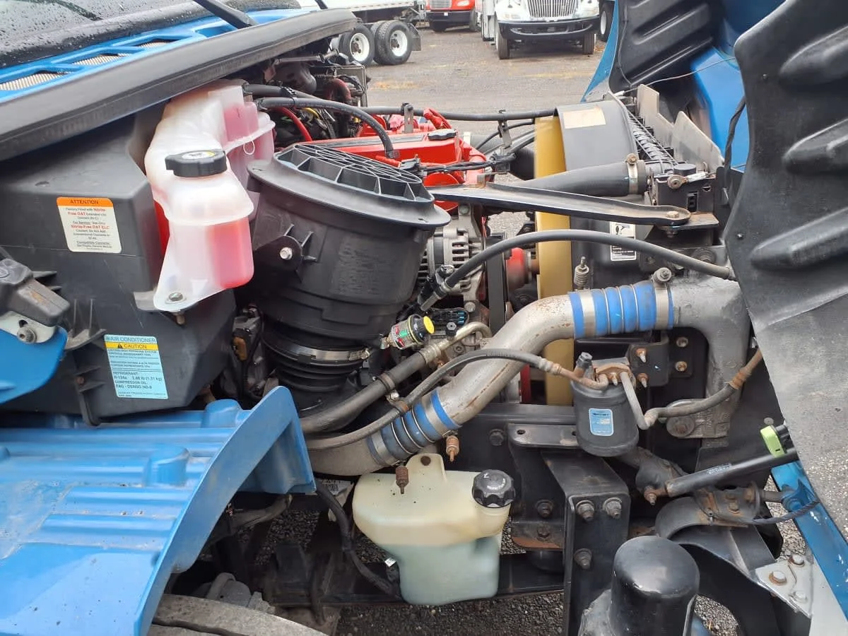 2018 Freightliner M2 106 - image 10