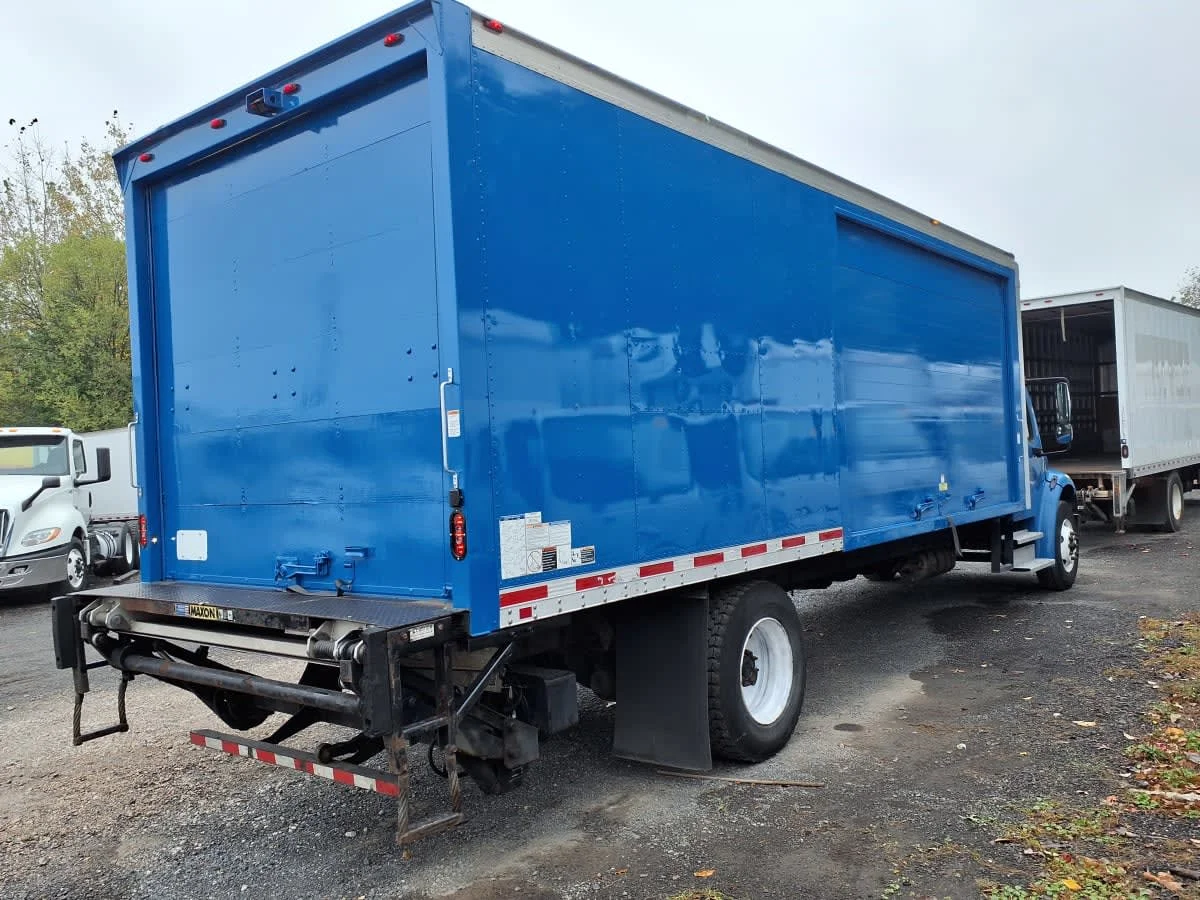 2018 Freightliner M2 106 in Bensalem, PA — photo 4