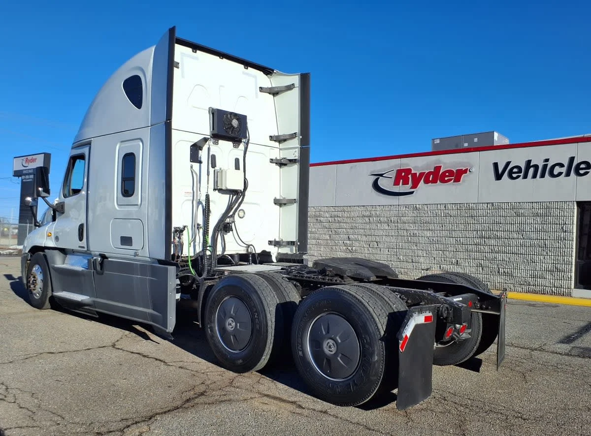 2020 Freightliner Cascadia in Memphis, TN — photo 6