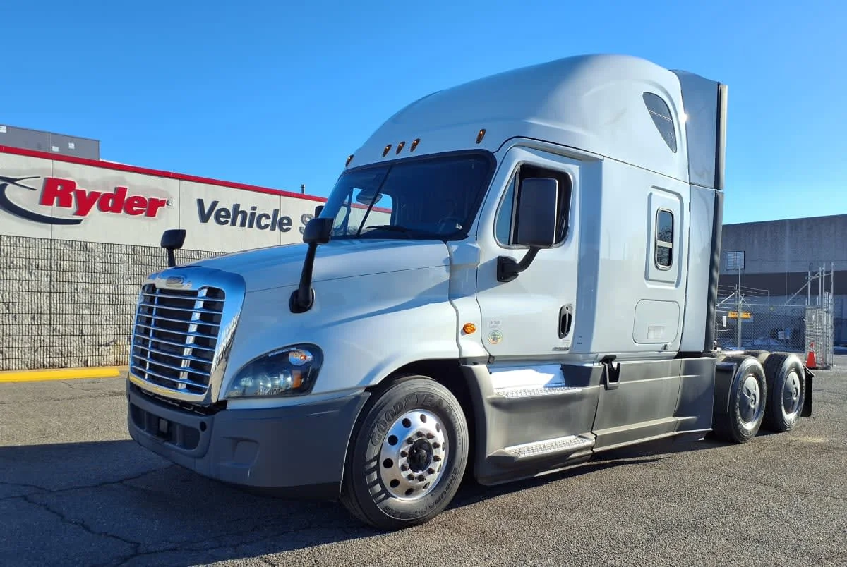 2020 Freightliner Cascadia in Memphis, TN