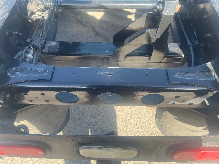 2020 International LT - image 6