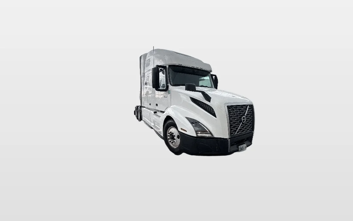 2022 Volvo - image 1