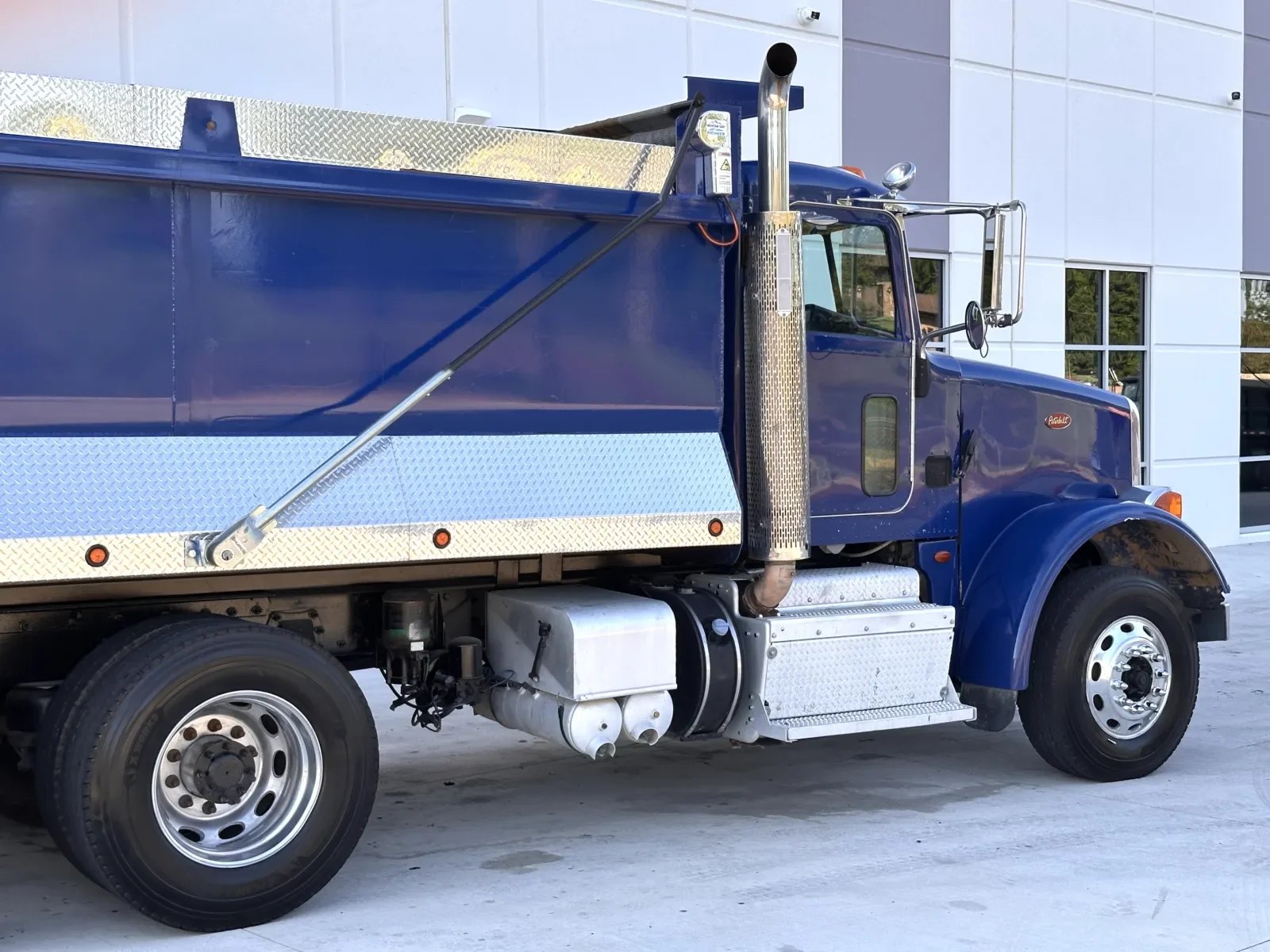 2016 Peterbilt 365 in Greer, SC — photo 8