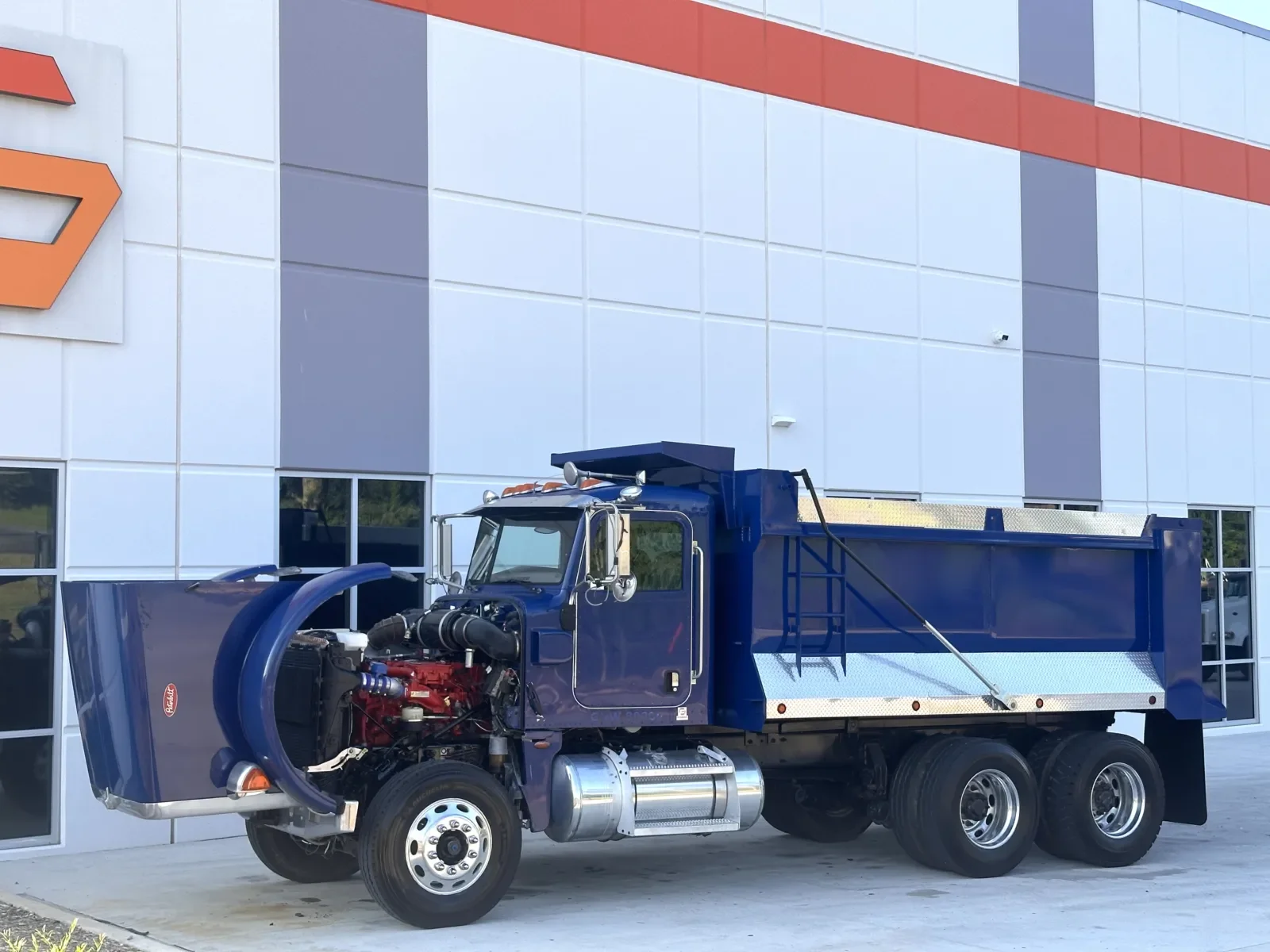 2016 Peterbilt 365 in Greer, SC — photo 11