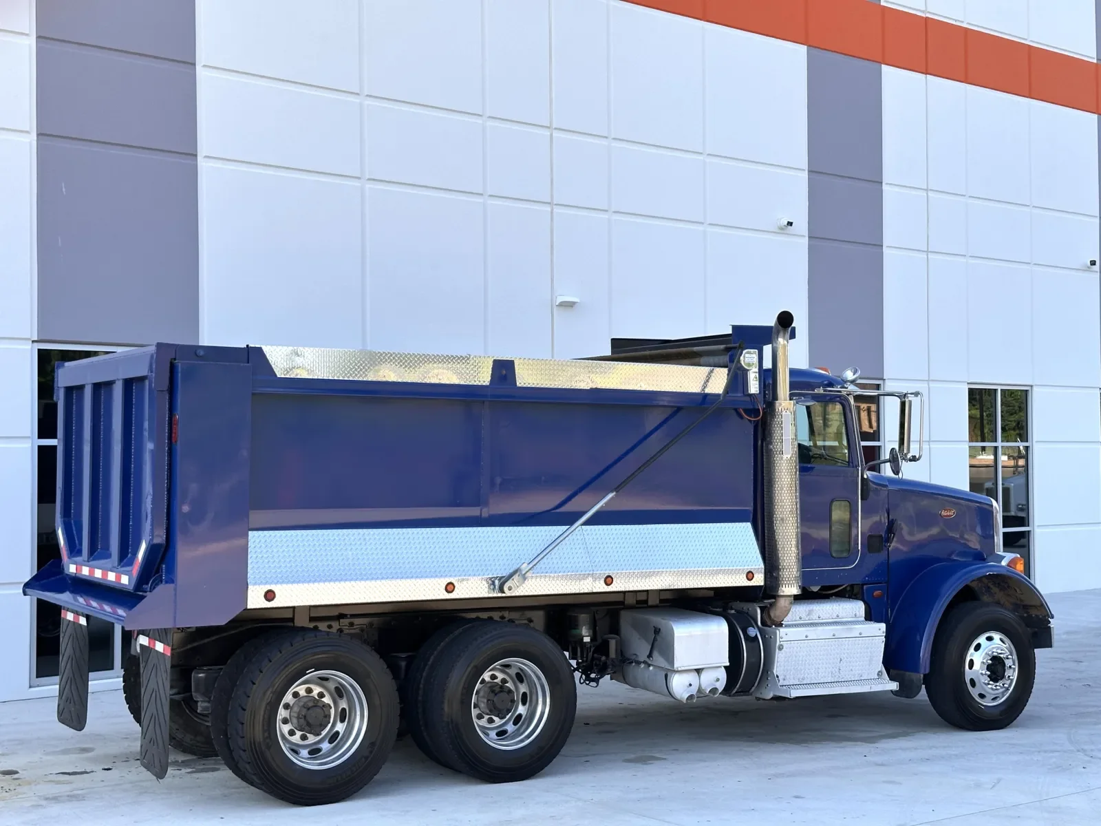 2016 Peterbilt 365 in Greer, SC — photo 6
