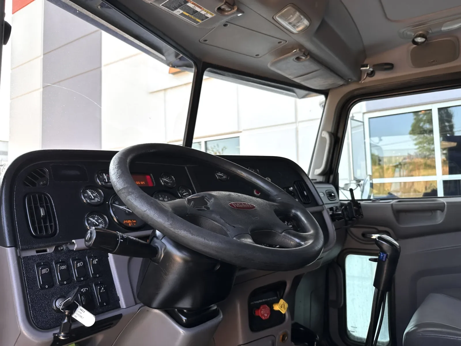 2016 Peterbilt 365 in Greer, SC — photo 16
