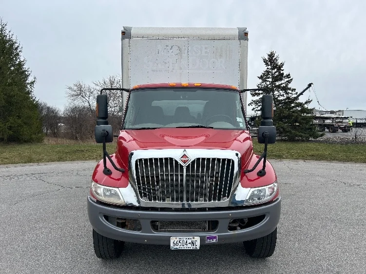 2019 International 4300 - image 2