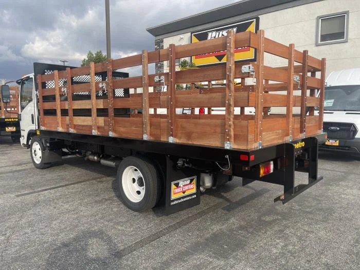 2025 Isuzu NPR - image 4