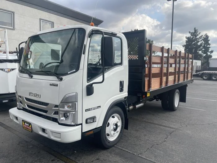 2025 Isuzu NPR - image 2