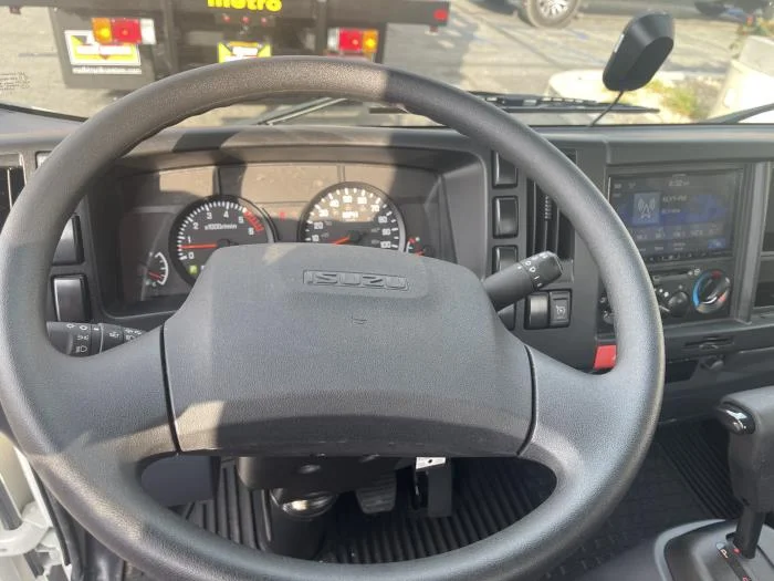 2025 Isuzu NPR - image 16