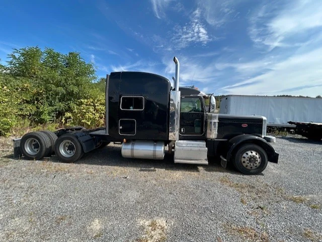 2017 Peterbilt in CLEARFIELD, PA — photo 8