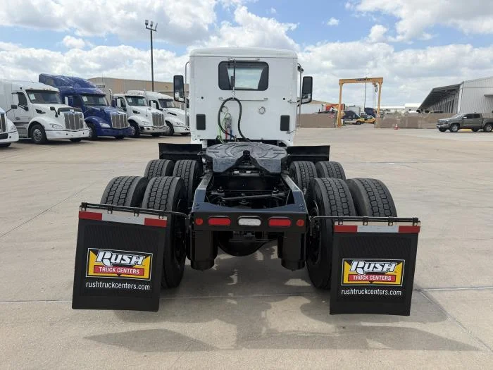 2019 Peterbilt 579 - image 6