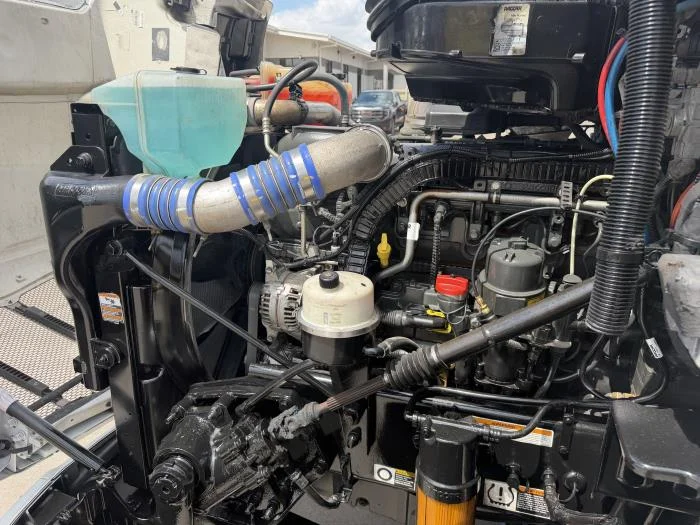 2019 Peterbilt 579 - image 19