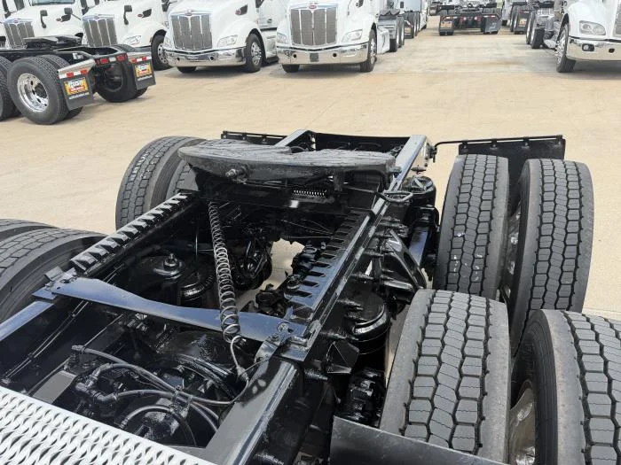 2019 Peterbilt 579 - image 16