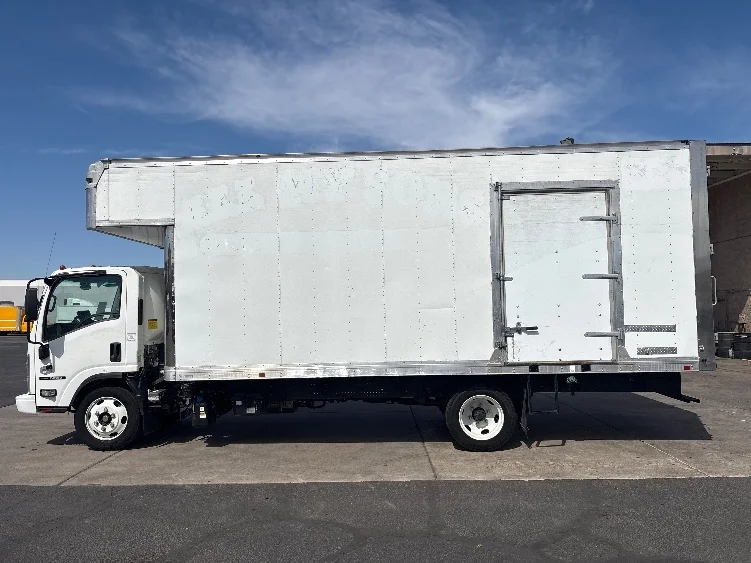 2020 Isuzu NRR in Phoenix, AZ — photo 4