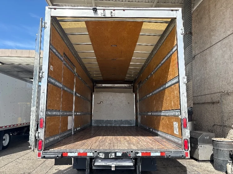 2020 Isuzu NRR in Phoenix, AZ — photo 8