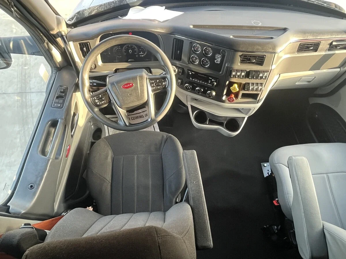 2023 Peterbilt 579 - image 30