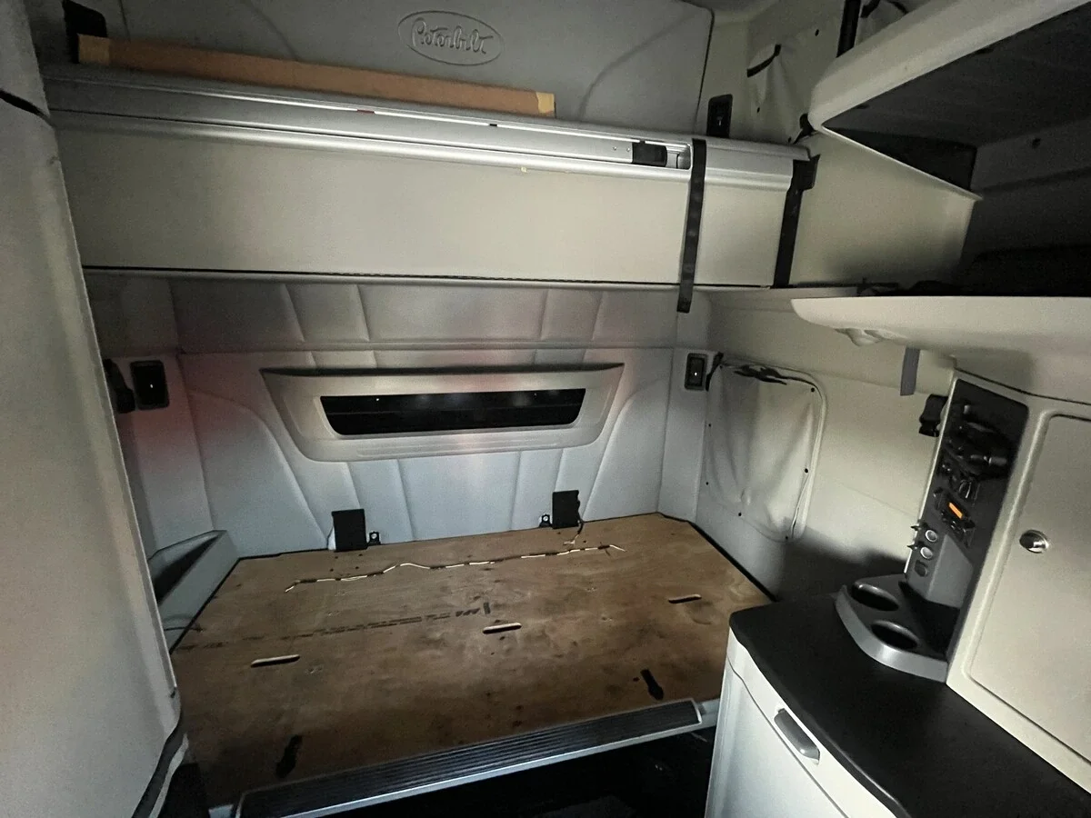 2023 Peterbilt 579 - image 26