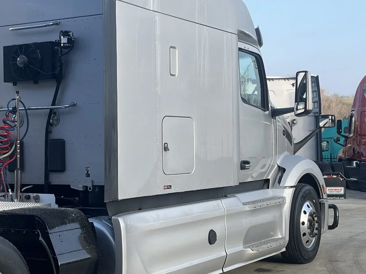 2023 Peterbilt 579 - image 10