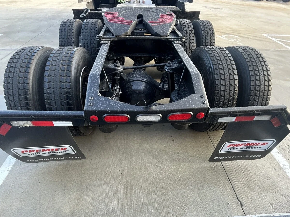 2023 Peterbilt 579 - image 7