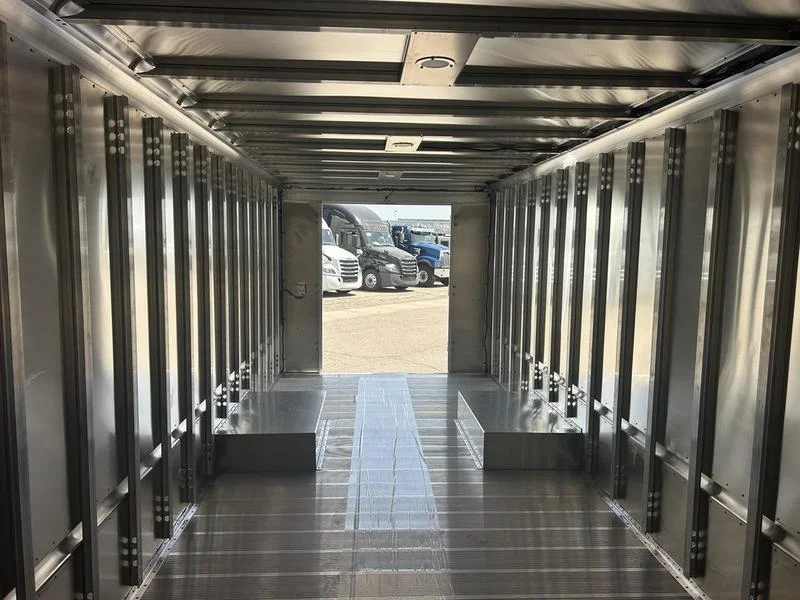 2027 Freightliner in Walton, KY — photo 11