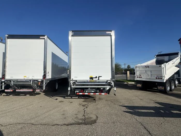 2026 Hino L6 - image 7