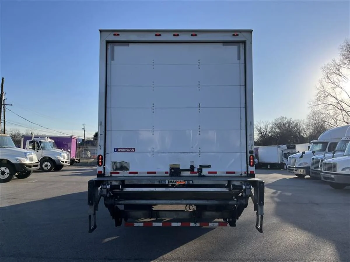 2019 Freightliner M2 106 - image 5