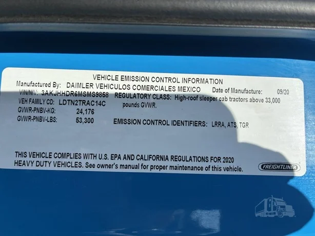 2021 Freightliner Cascadia - image 33