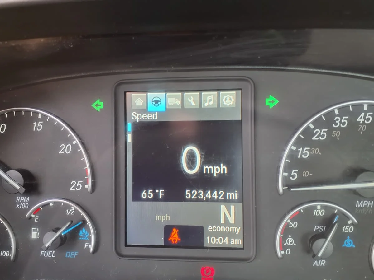 2020 Freightliner Cascadia - image 10