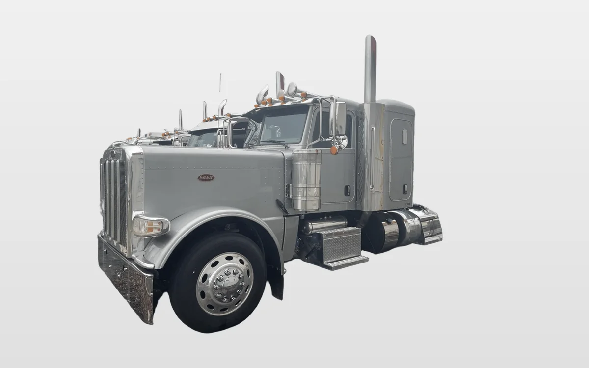 2023 Peterbilt 389 - image 1