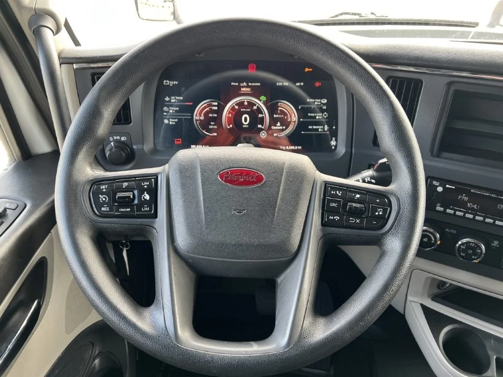 2021 Peterbilt 579 - image 15