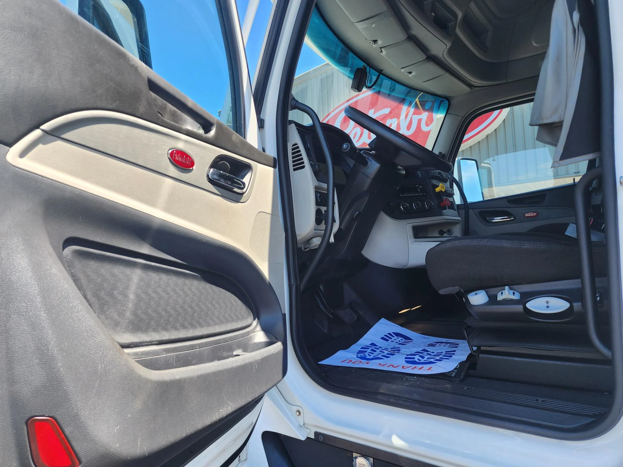 2021 Peterbilt 579 in Sikeston, MO — photo 5