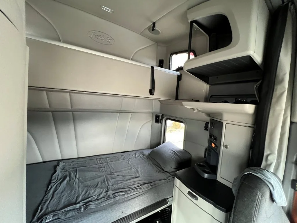 2021 Peterbilt 579 - image 12