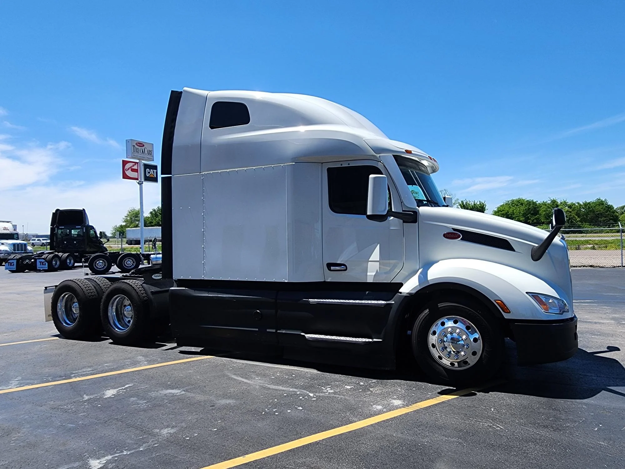 2021 Peterbilt 579 in Sikeston, MO — photo 2