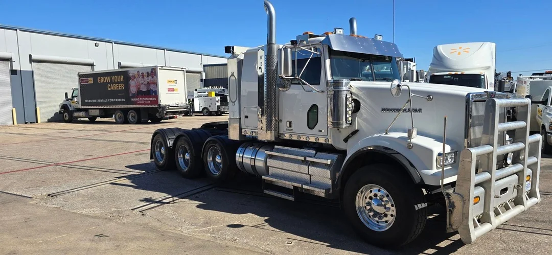 2013 Western Star 4900 in Irving, TX — photo 3