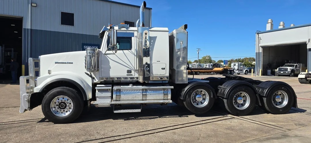 2013 Western Star 4900 in Irving, TX