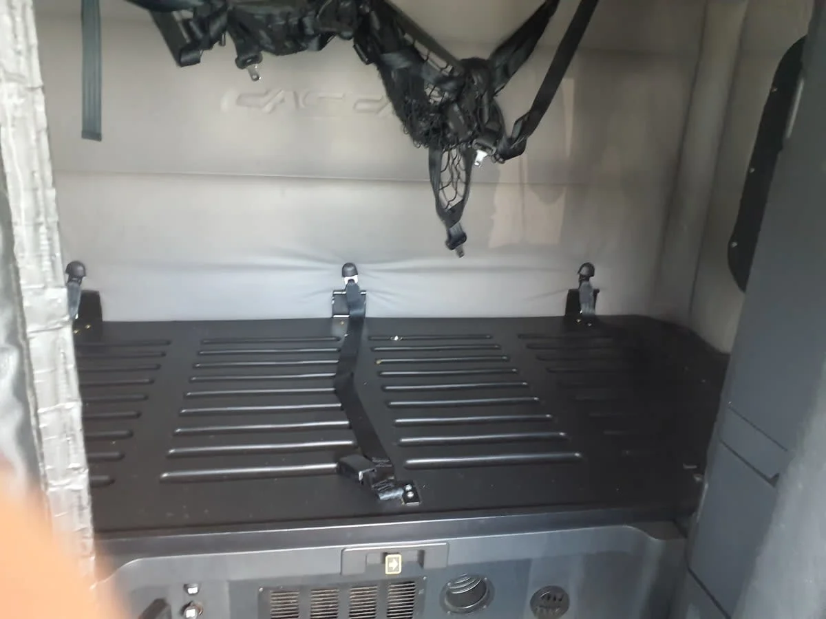 2020 Freightliner Cascadia in Indianapolis, IN — photo 8