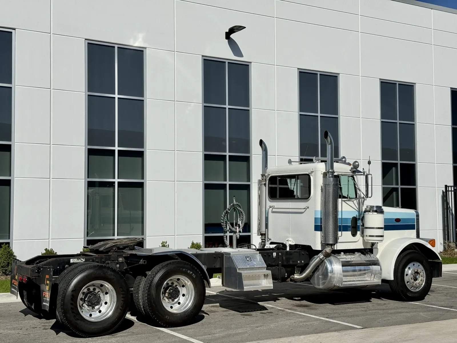 1998 Peterbilt 379 in New Lenox, IL — photo 5