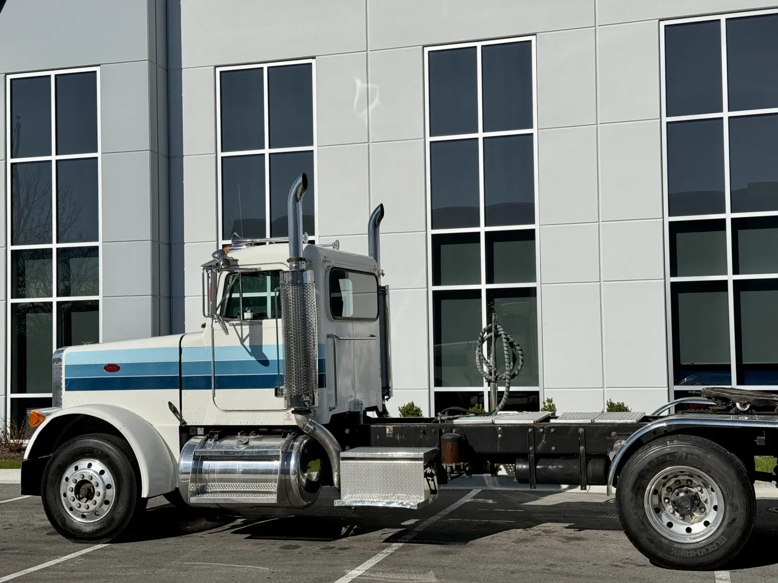 1998 Peterbilt 379 in New Lenox, IL — photo 8