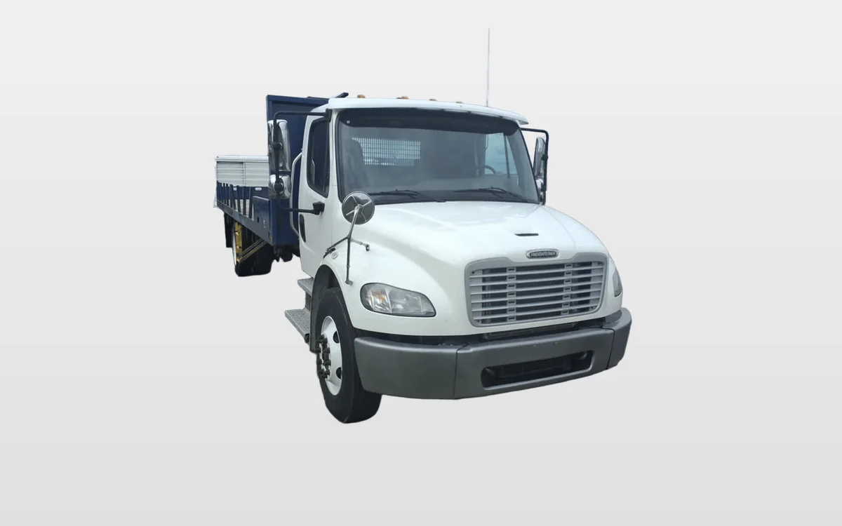 2015 Freightliner M2 106 - image 1