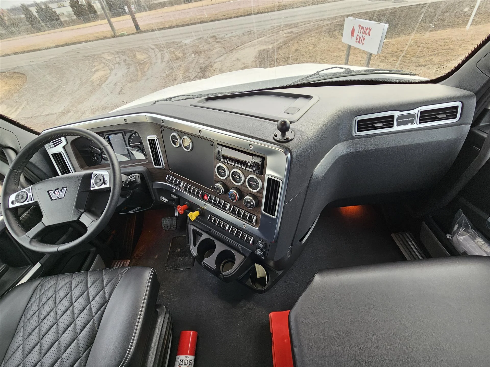 2025 Western Star 49X - image 10