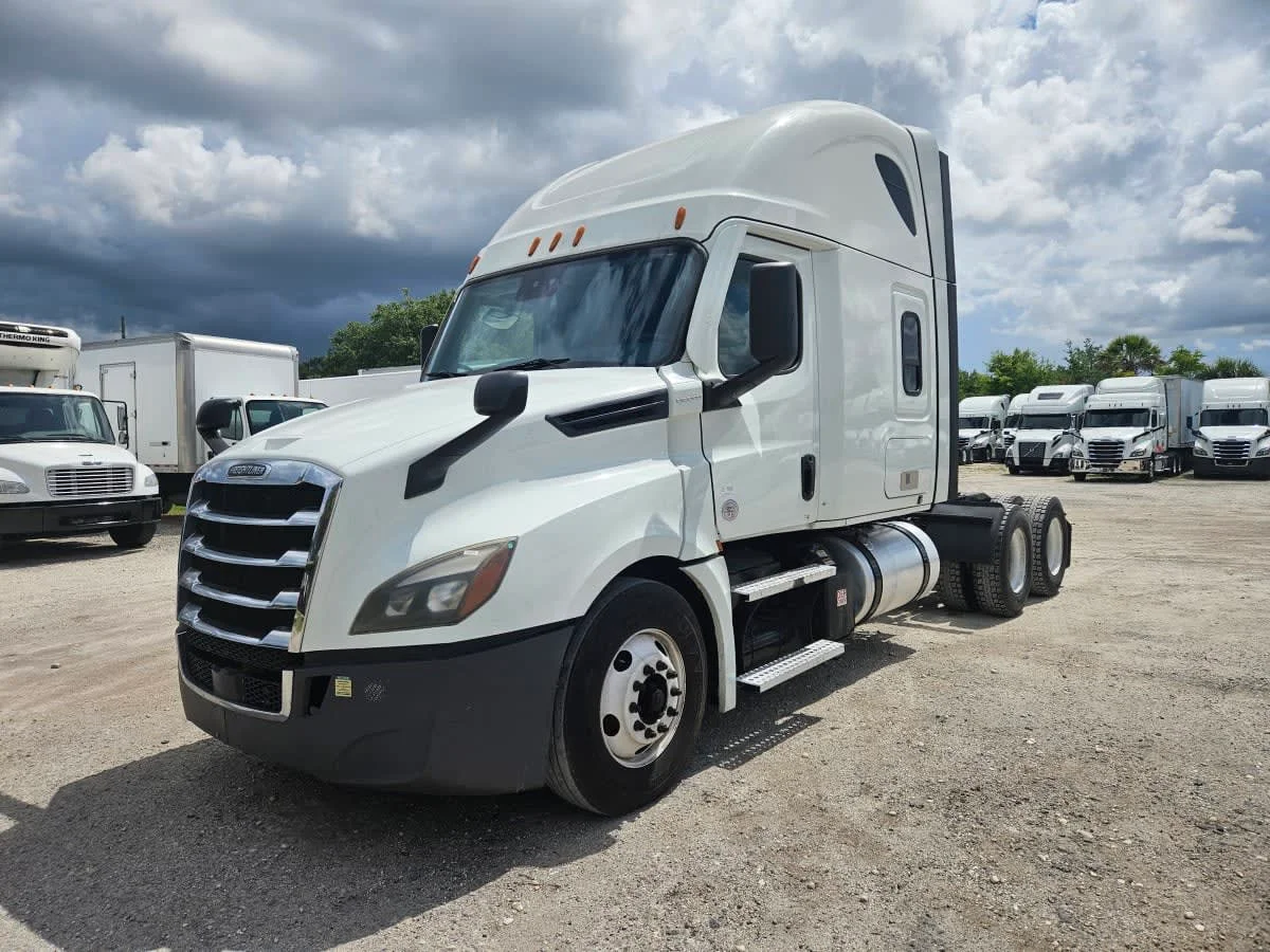 2022 Freightliner Cascadia