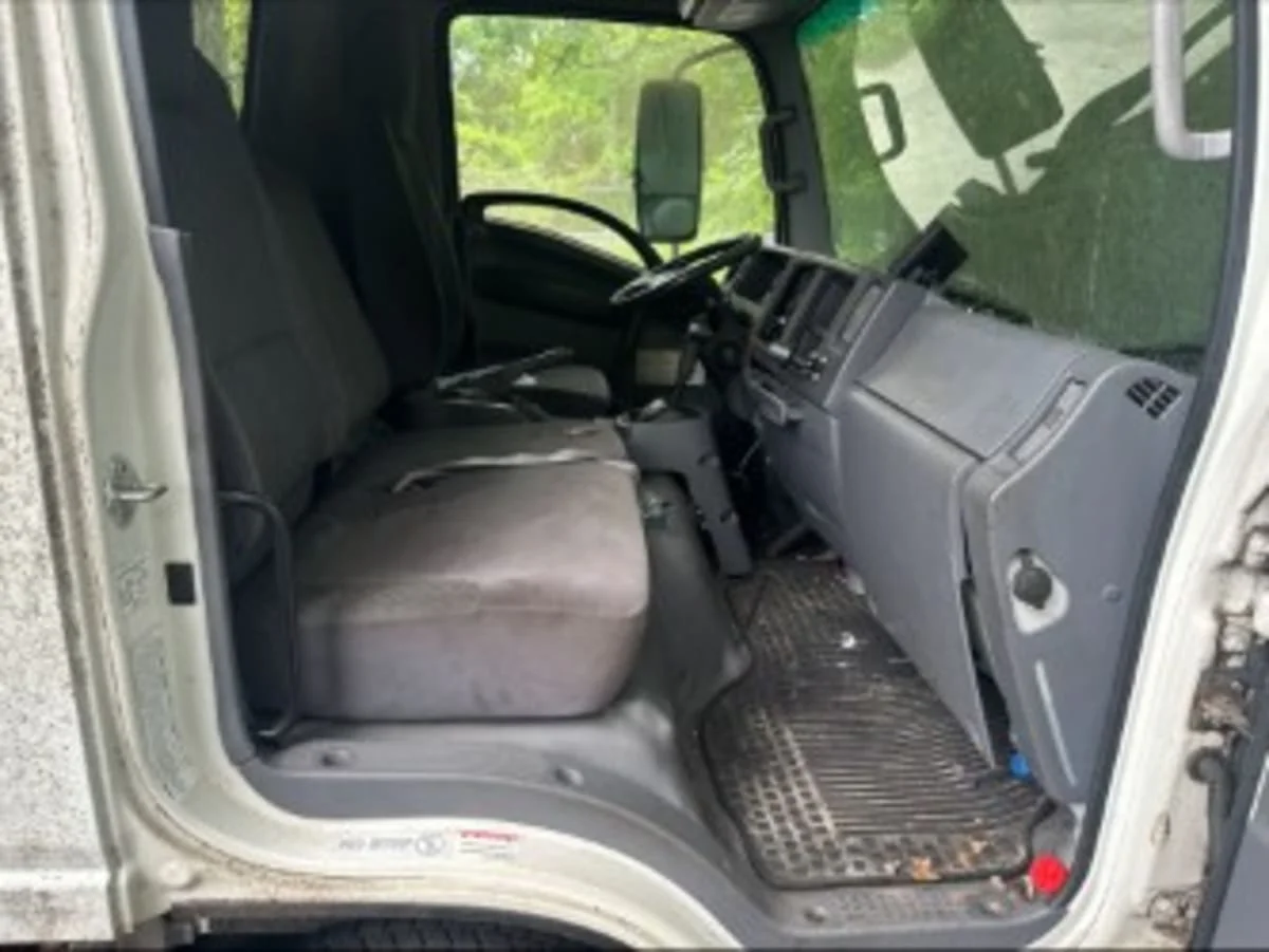 2012 Isuzu NPR - image 7