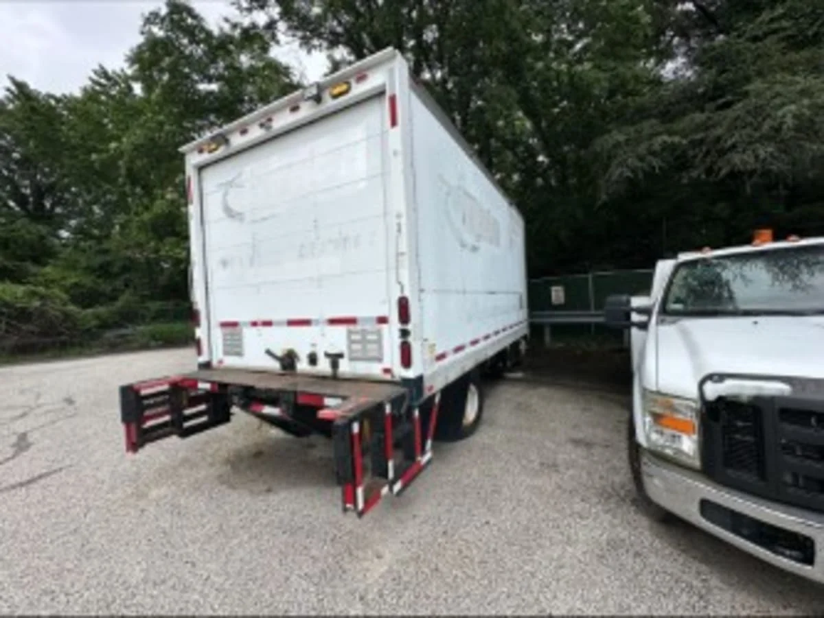 2012 Isuzu NPR - image 4