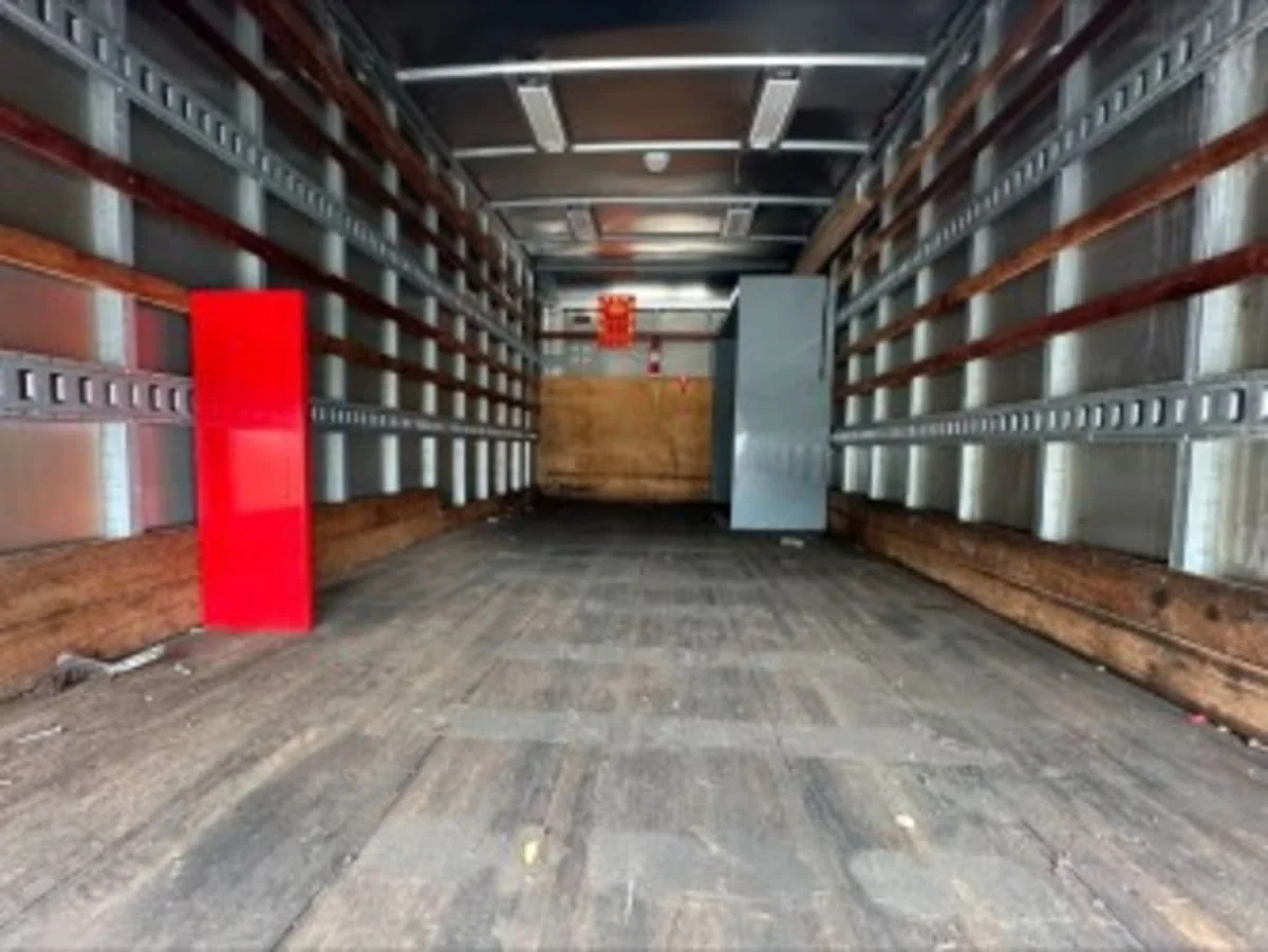 2012 Isuzu NPR - image 8