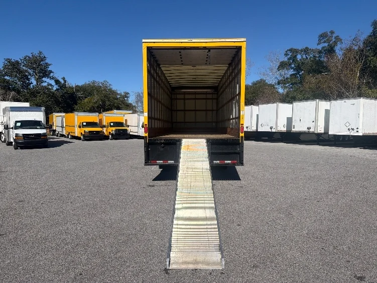 2021 International MV - image 9