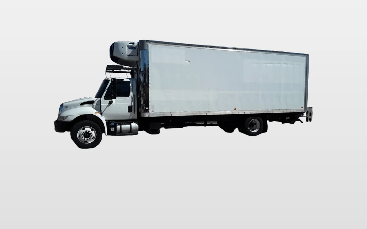 2016 International 4300 - image 1