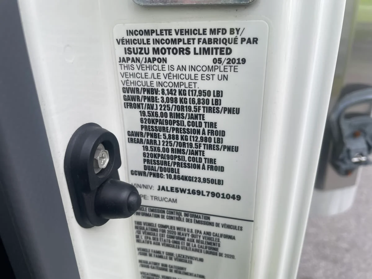 2020 Isuzu NQR - image 13