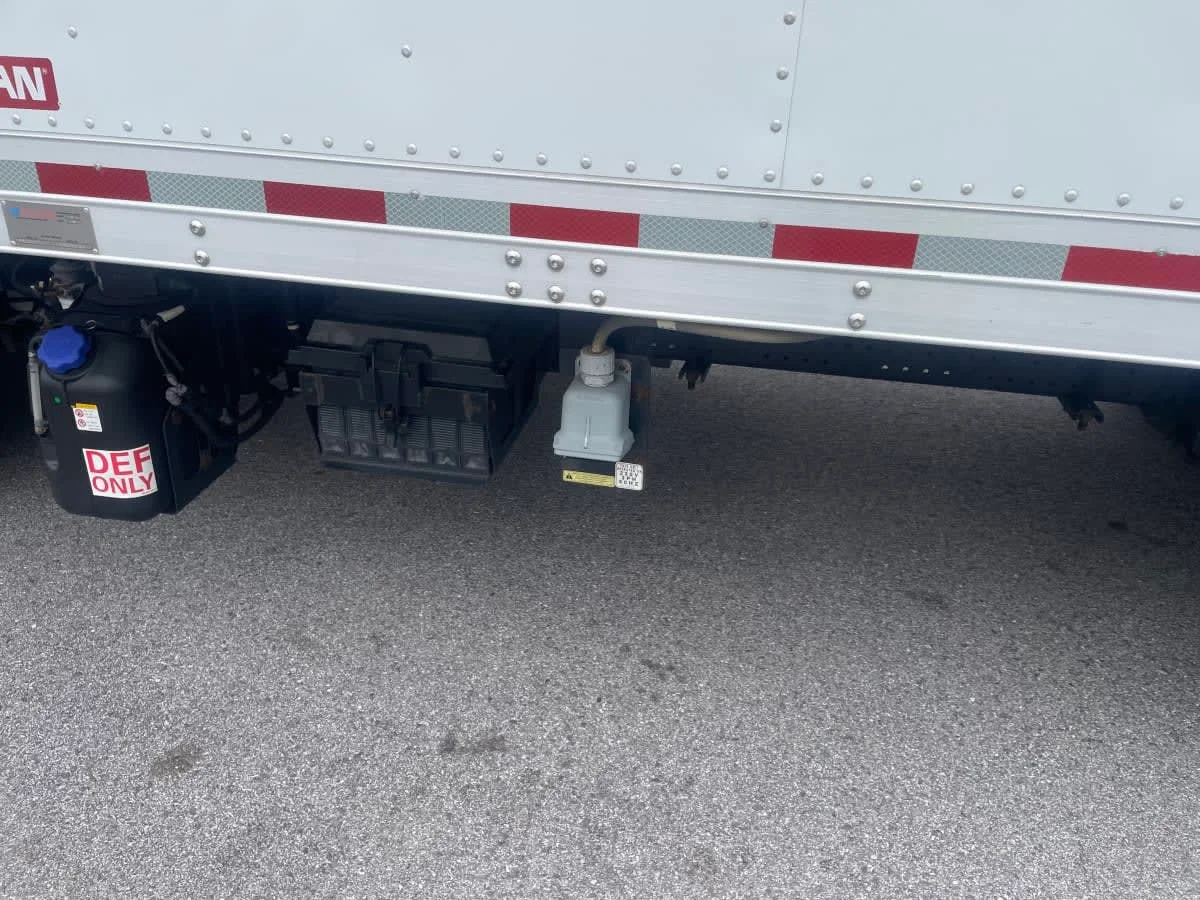 2020 Isuzu NQR in Beltsville, MD — photo 10